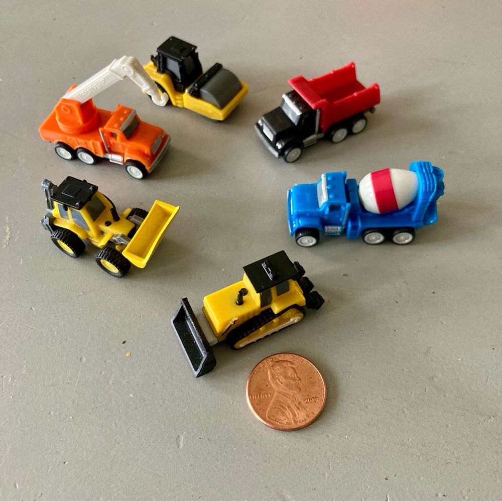 Driven by Battat Construction Crew Playset - Picture 9 of 10
